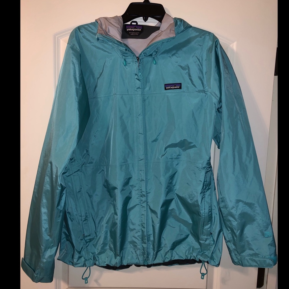 Women’s Patagonia rain jacket